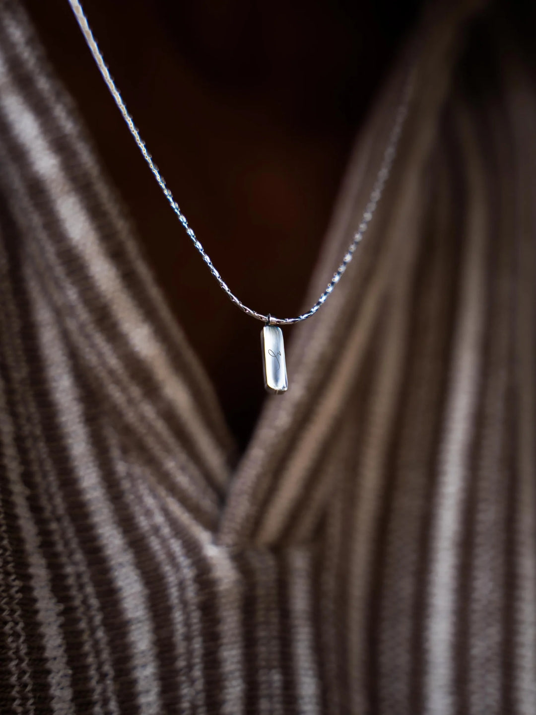 Colar Gentle de Aço com Banho Ouro Branco 18k