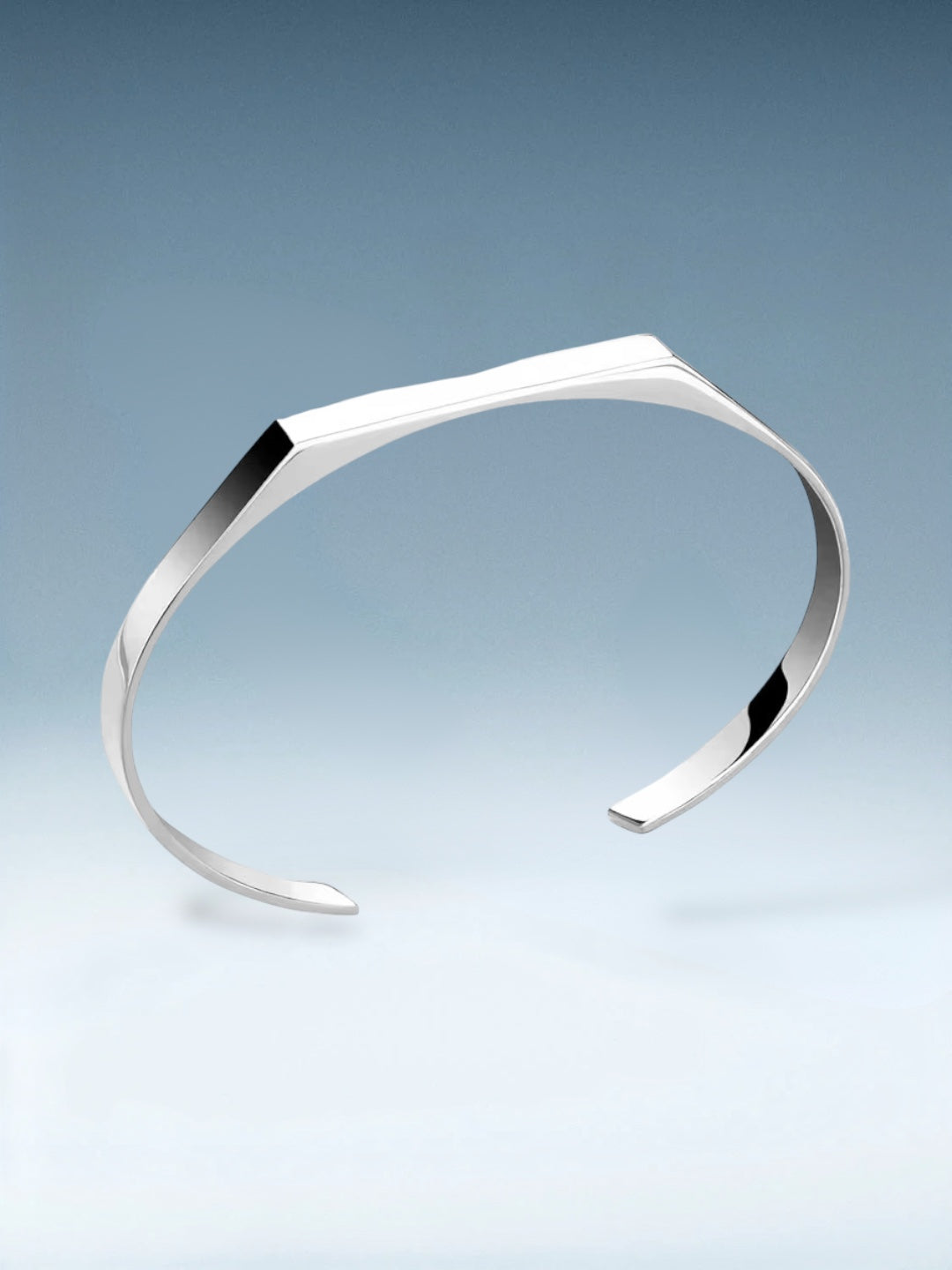 Bracelete Cuff Bold em Aço com Banho em Ouro Branco 18k